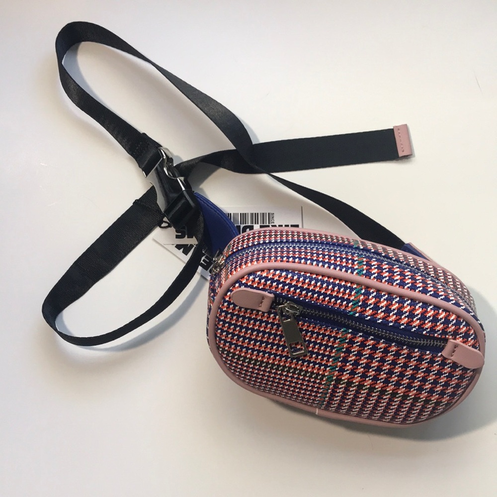 Houndstooth Print Fanny Pack